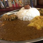 カレー ナド - この日のチキンカリーは、玉ねぎの甘みを強く感じました。