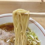 麺屋 権造 - 醤油らーめん　並　麺アップ