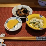 ダイニング桜 - 小鉢も付きますよ