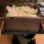 Ise Kadoya Biru - 伊勢赤どり胸肉とたっぷり野菜の蒸し焼き