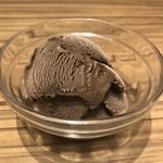 Hakata Tetsunabe Gyouza Hanamaru - チョコアイス