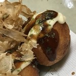居酒屋呑屋 - あげたこやき(5ケ)360円