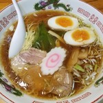 らーめん処 こたに - 醤油ラーメン、卵入り
何と言うか、昔懐かしい、ザ・ラーメンって感じ(笑)