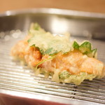 てんぷら 深町 - 生雲丹 大葉巻き