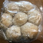 パン　タパス - もちもちくるみと栗グリット（390円）