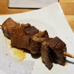 ラーメン巌哲 - どて（一串）