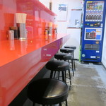 ラーメン二郎 - 店内の様子