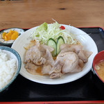 食事なとり - 生姜焼き定食～☆