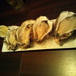 室町だいやす - 鳥羽産の岩牡蠣４ケ