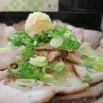 らーめん2国 - とんこつニンニクチャーシューらーめん