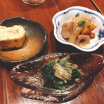 Maruyama Sumichisou Teppachi - 先付け  卵焼き  青菜のお浸し 筑前煮