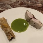 Libre - マナガツオの炭火蒸焼き　アサリのブイヨンとパセリのソースピストゥー　茸とパプリカのシェリービネガー漬け