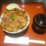 はげ天 - 特選豚丼(4枚)  980円