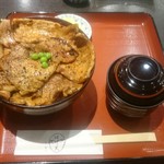はげ天 - 特選豚丼(6枚)  1400円