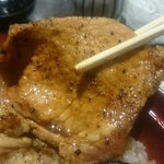 はげ天 - 甘じょっぱいタレと黒胡椒のコラボ