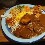 もうやんカレー - 最初からお皿いっぱいの作戦ミス