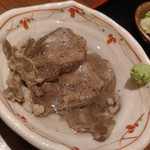 Gyuutan taishu sakaba beko tan - とろける茹でタン(790円)