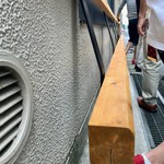 中華蕎麦 とみ田 - 待合の椅子