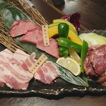 函館焼肉ホルモン市場 愛 - タン塩＆豚カルビ＆成吉思汗（2018/1/22）