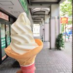 シロクマカレー - ソフトクリーム　350円