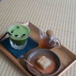 和三盆 恵菓 - 桃（もゝ）の水羊羹（みづやうかん）に冷抹茶（ひやしまつちや）