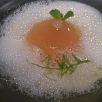 レストラン バカール - 桃のコンポートとカモミールのアイスクリーム