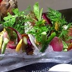 レストラン バカール - ズワイ蟹とカニミソのバーニャカウダー