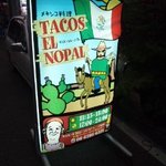 TACOS EL NOPAL - お店の看板