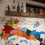 AU GAMIN DE TOKIO table - 壁に描かれたイタリア地図