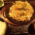 Shunsensakaba Tengu - 日替わりランチ（生姜焼定食、６５０円）