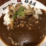 カレーライスの印度屋 - 今日の日替わり「豚しゃぶ風カレー」。風って！？