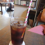 ストローは紙製でかわいい