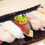 鮮魚売場直営 とれとれ寿司 - 天然魚おまかせ盛合せ