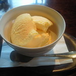 アイスクリーム　４００円