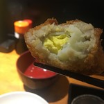 Tomarigi - メンチカツとウズラの卵