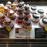 レ・グーテ - フレッシュなフルーツや軽やかなムースが揃う、夏らしいショーケース（その3）