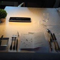 ヒカリヤ ニシ - 