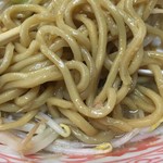 獅子王 - 「獅子ふじ麺」（780円）の麺アップ