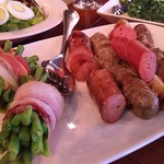 Die Stube - 1807_Die Stube_Bonanza Huge Sausage Selection with your choice of dondiments@175,000Rp(本日のソーセージ)