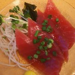 丸屋 - マグロ漬け半身。