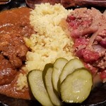 アジト - チキンとキーマの２種盛りカレー