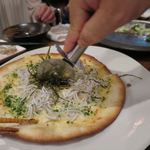 弥平 - シラスぴざ