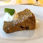 イル・パチョッコーネ・カゼイフィーチョ - ドルチェ、ランチタイムは料理のお値段込です。