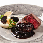 Sauteed domestic beef fillet with red wine sauce