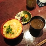 りょうりや 御旅屋 - 海老卵とじ丼  赤だし大盛！