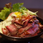 焼肉工房 桜 - ロースとビーフ丼