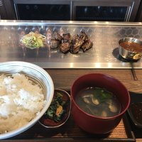鉄板和食とワイン 萬鉄 - 