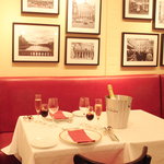 ブラッスリー・カフェ・ド・パリ - 大人数でのパーティはもちろん、カップルでのデートや友人同士の食事にもオススメ。