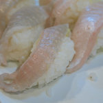 春駒　支店 - ひらめ エンガワ 一皿 ２貫 300円