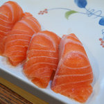 春駒　支店 - サーモン　一皿　２貫　２００円